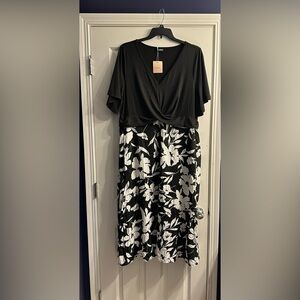 BloomChic Black and White Floral Midi Dress